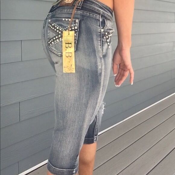 NWT B.B. Capri distressed denim with bling - Picture 4 of 8